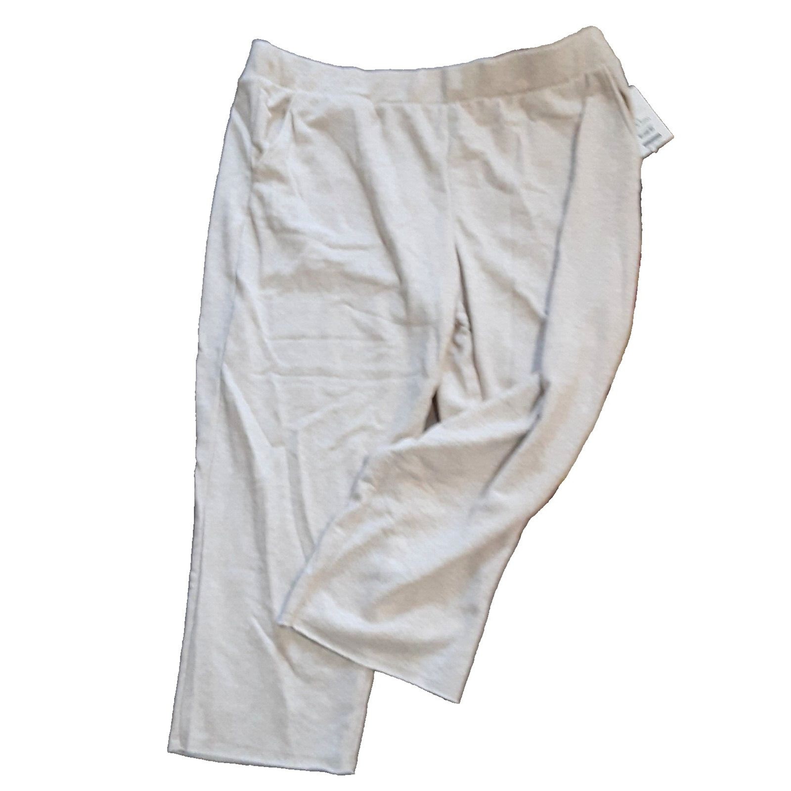 NWT Secret Treasures Cream Sleep Pants 2XL Cropped Lounge Sweatpants Raw Hem NWT Secret Treasures Cream Sleep Pants 2XL Cropped Lounge Sweatpants Raw Hem