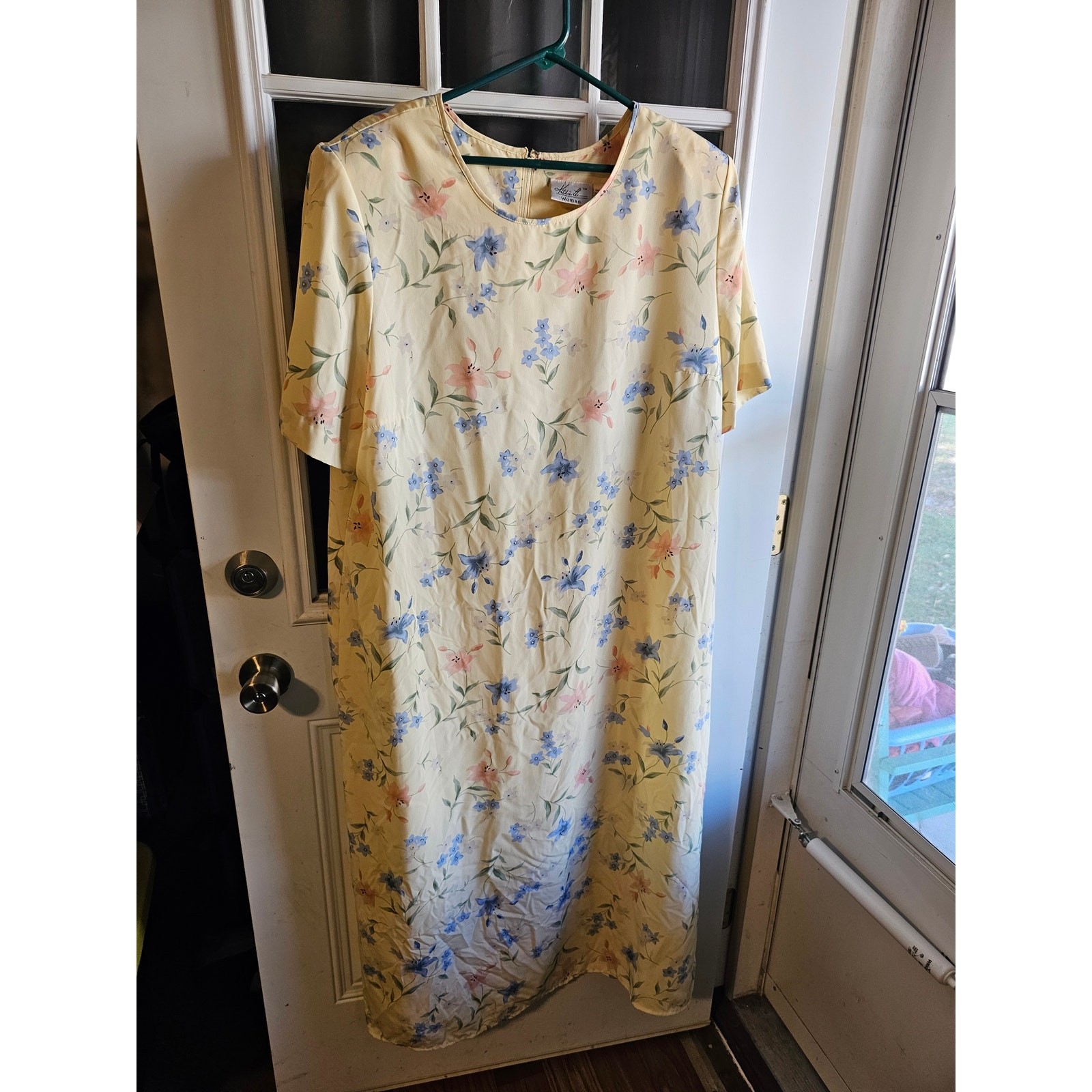 Vintage 90s Kathie Lee Woman Pastel Yellow Floral Midi Maxi Dress Plus Size 22W Vintage 90s Kathie Lee Woman Pastel Yellow Floral Midi Maxi Dress Plus Size 22W