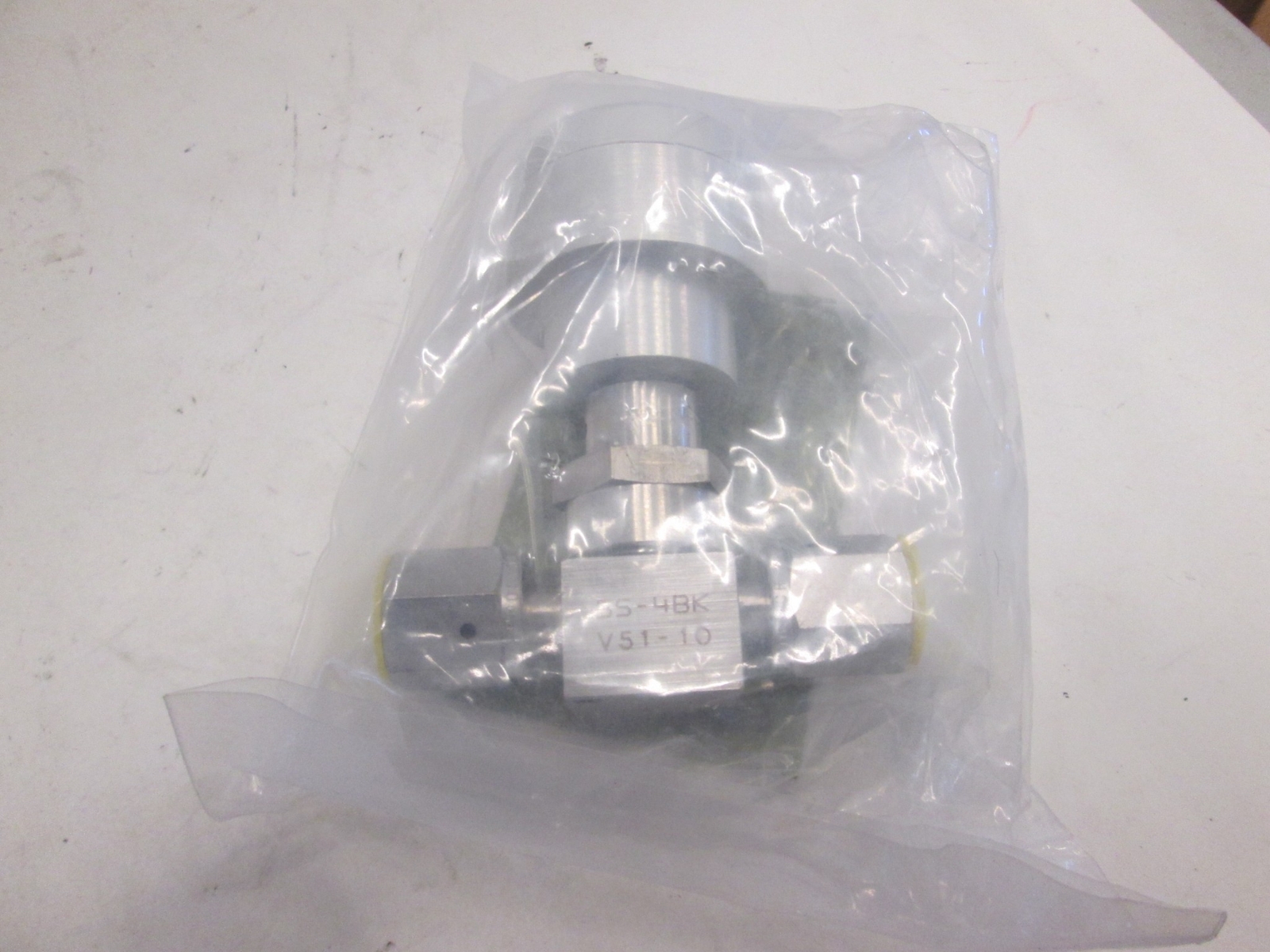 Nupro Pneumatic Valve SS-4BK-V51-1O, 1/4 Nupro Pneumatic Valve SS-4BK-V51-1O, 1/4