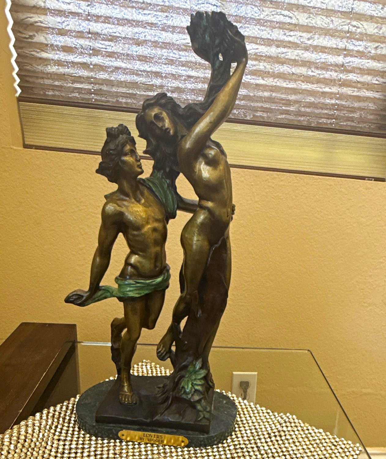 Bronze & Green Metallic Metal Couple Lovers Figurine Sculpture on Base Bronze & Green Metallic Metal Couple Lovers Figurine Sculpture on Base