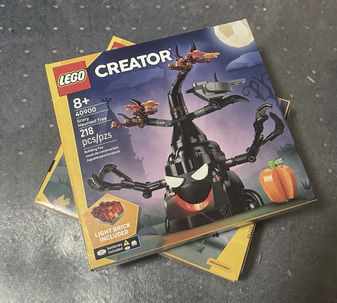 Lego x2 Sets Scary Haunted Tree #40900 / New GWP Promotional Halloween (2 sets)