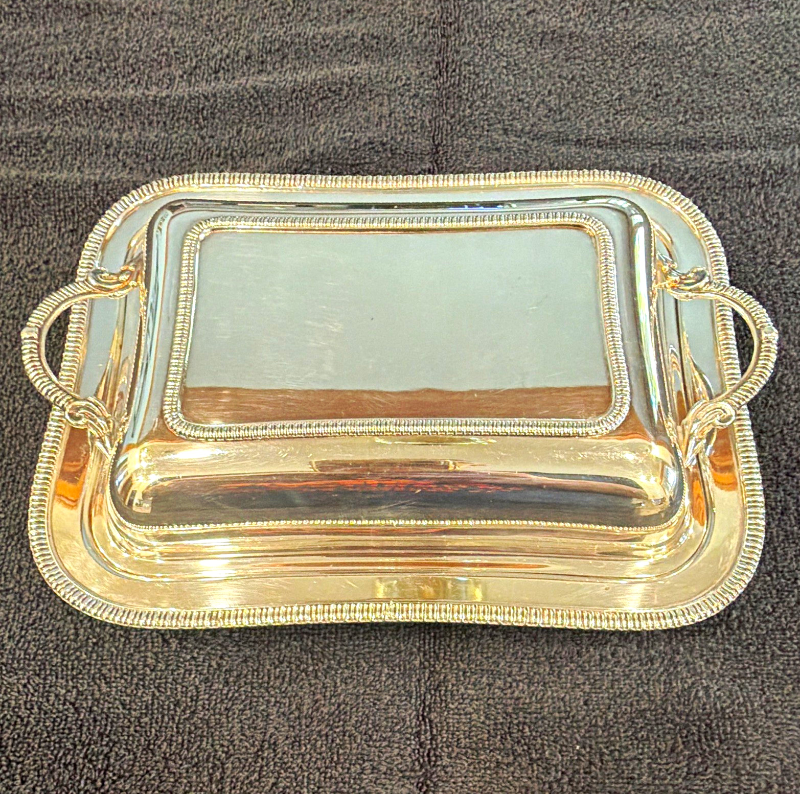 Antique Victorian era silver plated serving dish, 1880-1920 era. Antique Victorian era silver plated serving dish, 1880-1920 era.