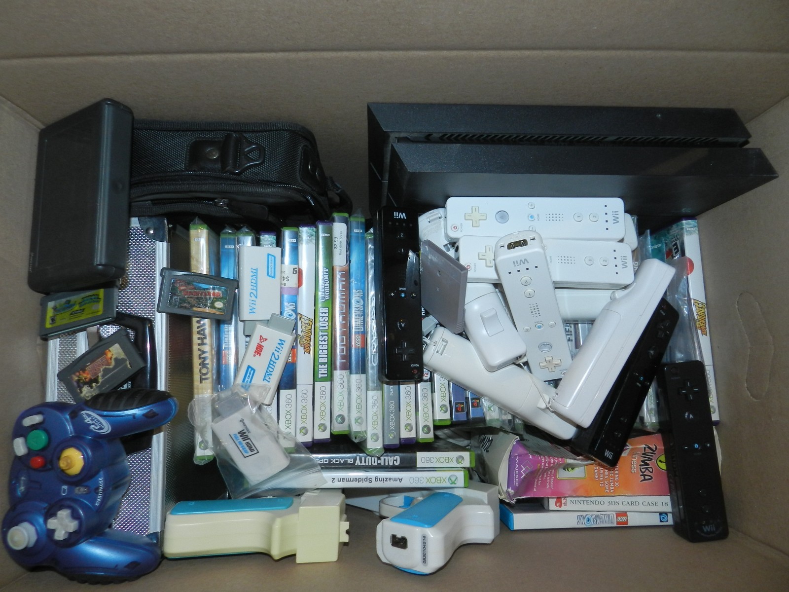Huge Video Game Lot Nintendo Wii Playstation 4 GBA XBOX 360 MISC LOT BOX 36 LBS Huge Video Game Lot Nintendo Wii Playstation 4 GBA XBOX 360 MISC LOT BOX 36 LBS