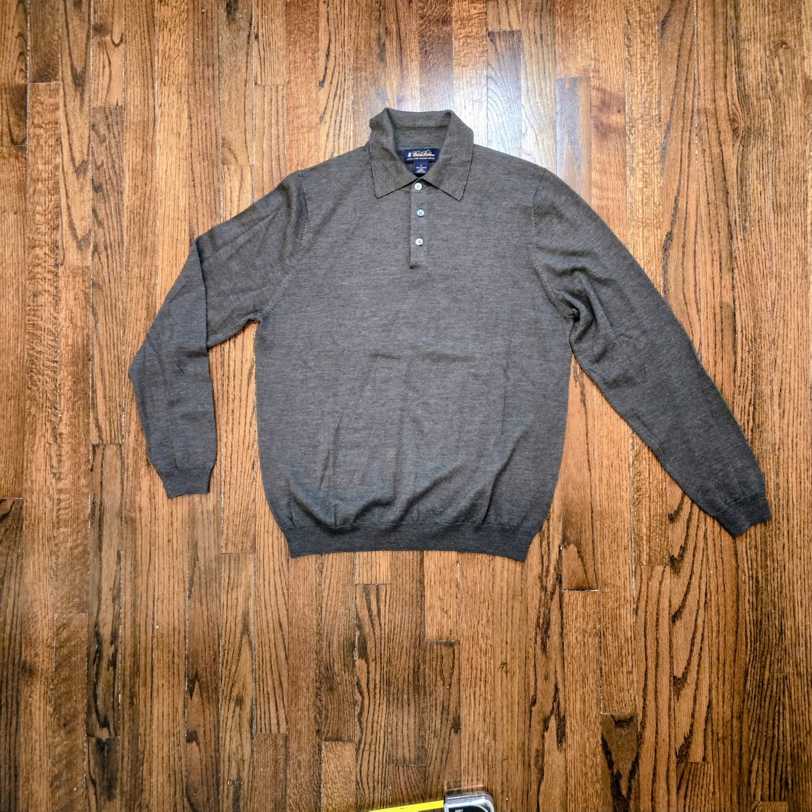 Brooks Brothers Extra Fine Italian Merino Wool Dark Grey Long Sleeve Size Large Brooks Brothers Extra Fine Italian Merino Wool Dark Grey Long Sleeve Size Large