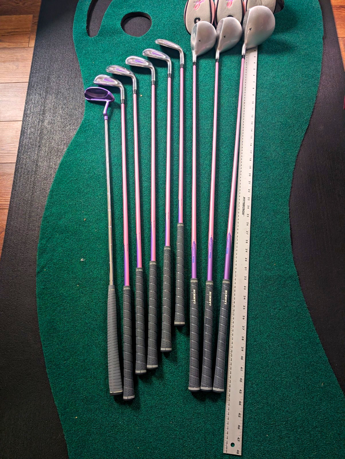 Wilson Hope Women\'s 9pc RH Golf Set: Driver 3/5 Woods, 6-PW Irons w/ Putter