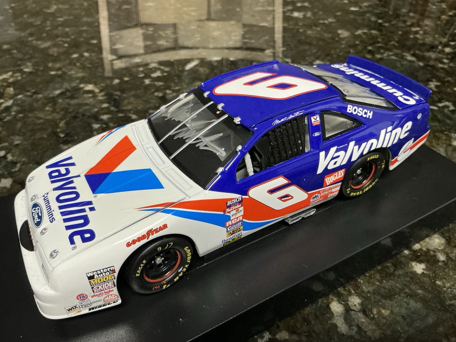 1/24 Mark Martin 1997 Autographed Talladega Win 212 Of 400 Made