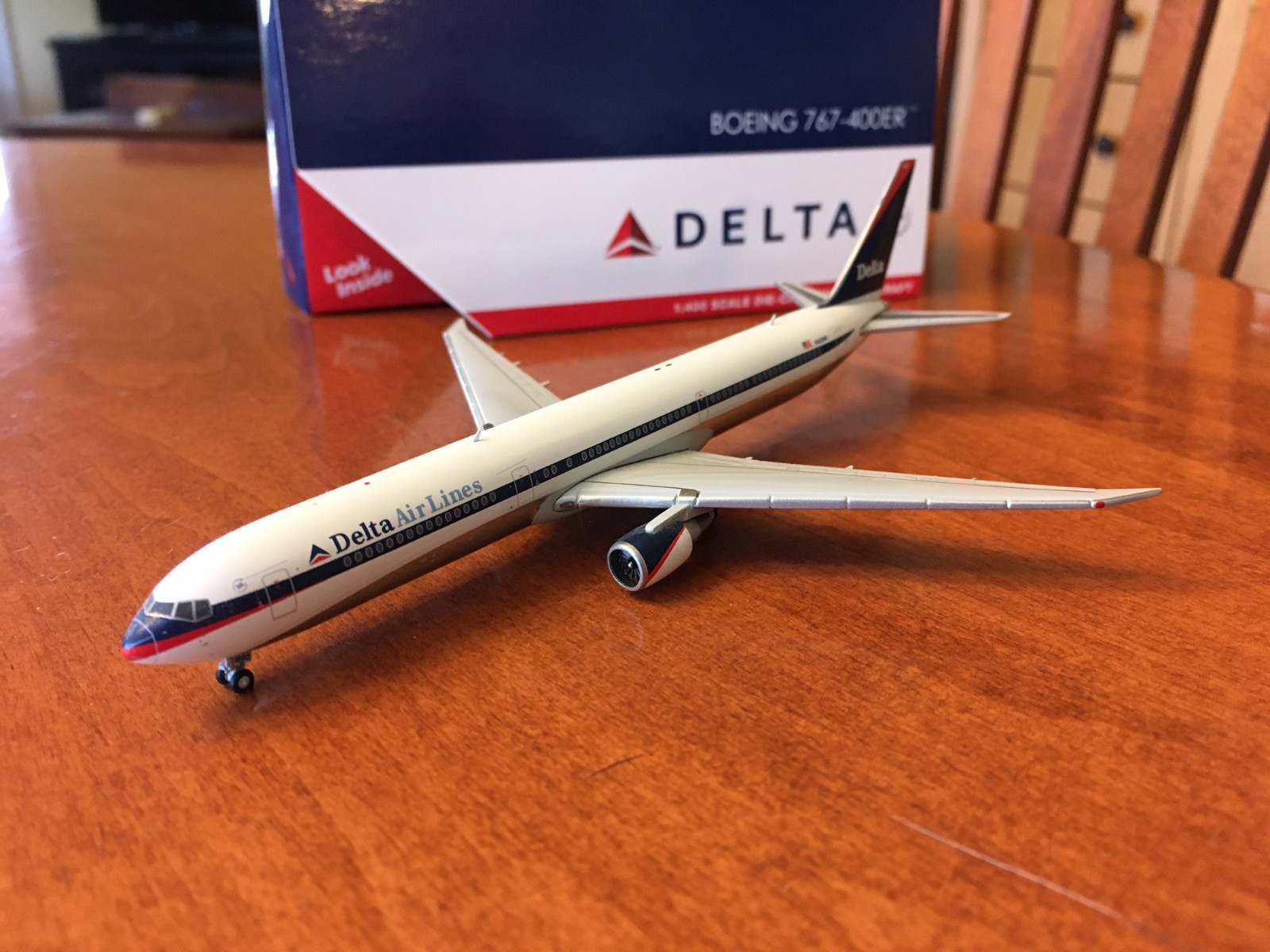 GeminiJets 1:400 Boeing 767-400ER Delta Air Lines GeminiJets 1:400 Boeing 767-400ER Delta Air Lines