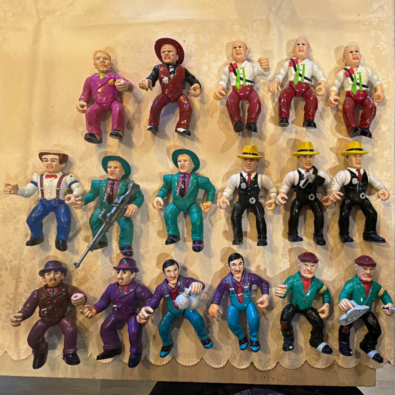 Dick Tracy Crime Theme Mixed Lot 17 Plastic Character Figures Gangster/Cop Dick Tracy Crime Theme Mixed Lot 17 Plastic Character Figures Gangster/Cop