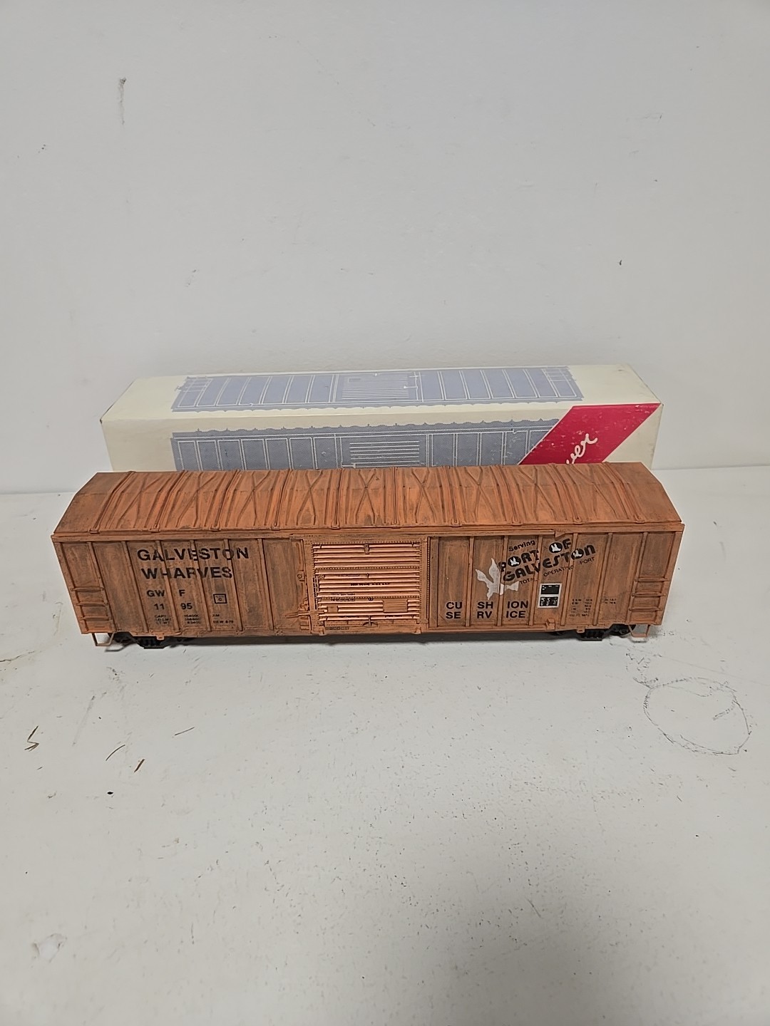 Weaver Quality Craft #1407 Galveston Wharves 50\' Boxcar O Scale w/ Box
