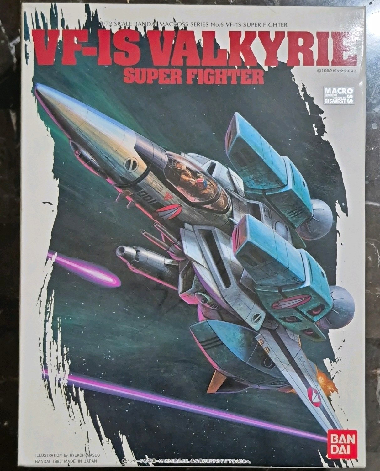Bandai 1/72 VF-1S Valkyrie Super Fighter Macross Plastic Model Kit 1985 Bandai 1/72 VF-1S Valkyrie Super Fighter Macross Plastic Model Kit 1985