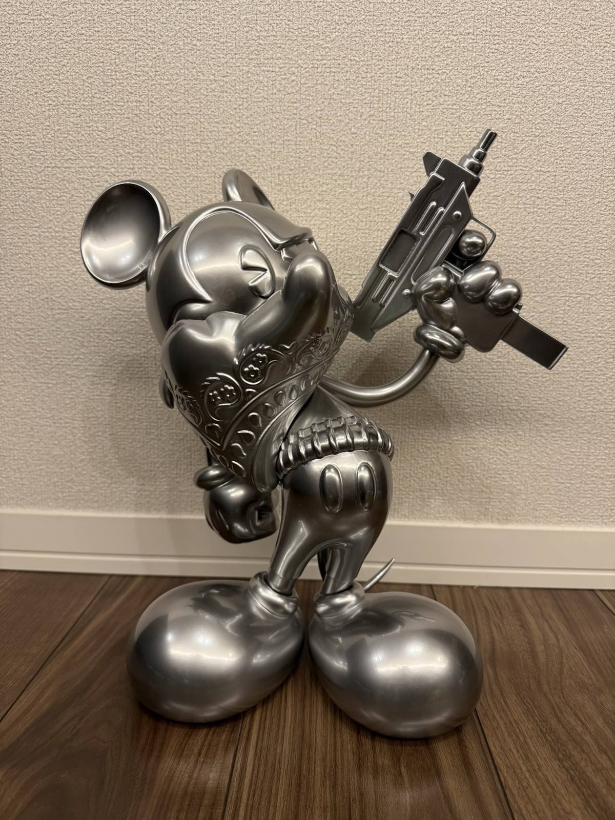 OG Slick Uzi Does It Silver Bullet LE 22/25 Mickey Sculpture w/ COA Rare OG Slick Uzi Does It Silver Bullet LE 22/25 Mickey Sculpture w/ COA Rare