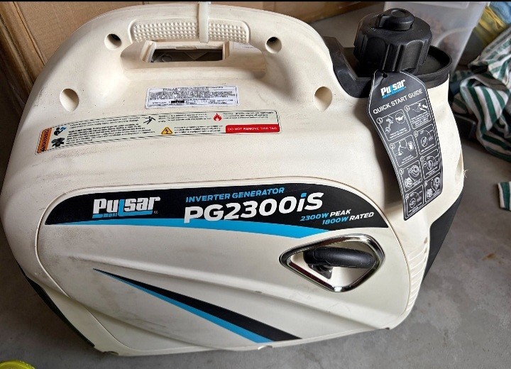 Pulsar PG2300iS 2300W Super Quiet Gas Inverter Generator USB Parallel Ready