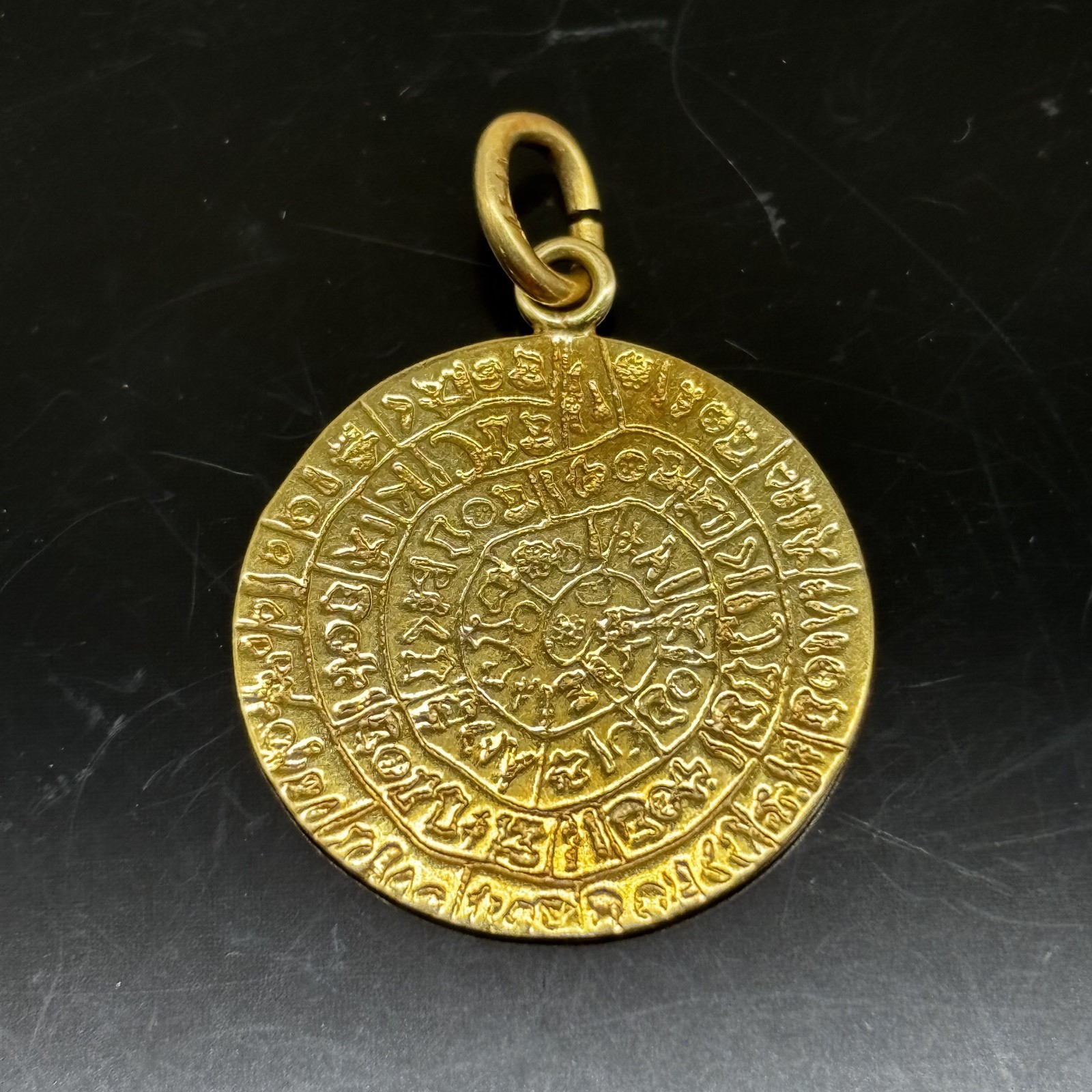 14K Yellow Gold Greek Phaistos Disc Pendant 2 sided 3.4g