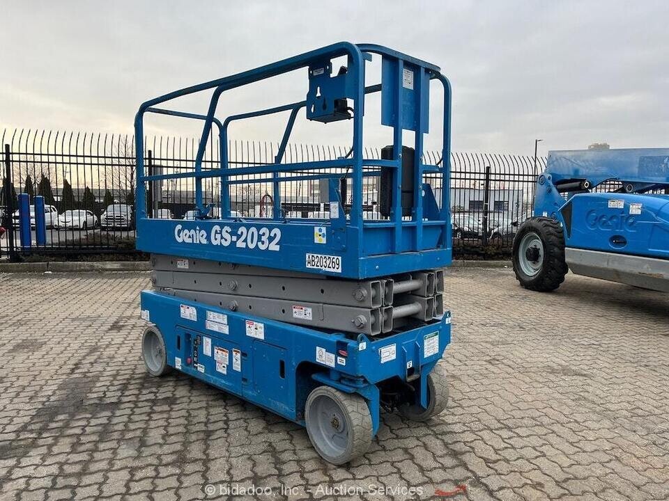 Genie 2032 refurbished clean and runs great Genie 2032 refurbished clean and runs great