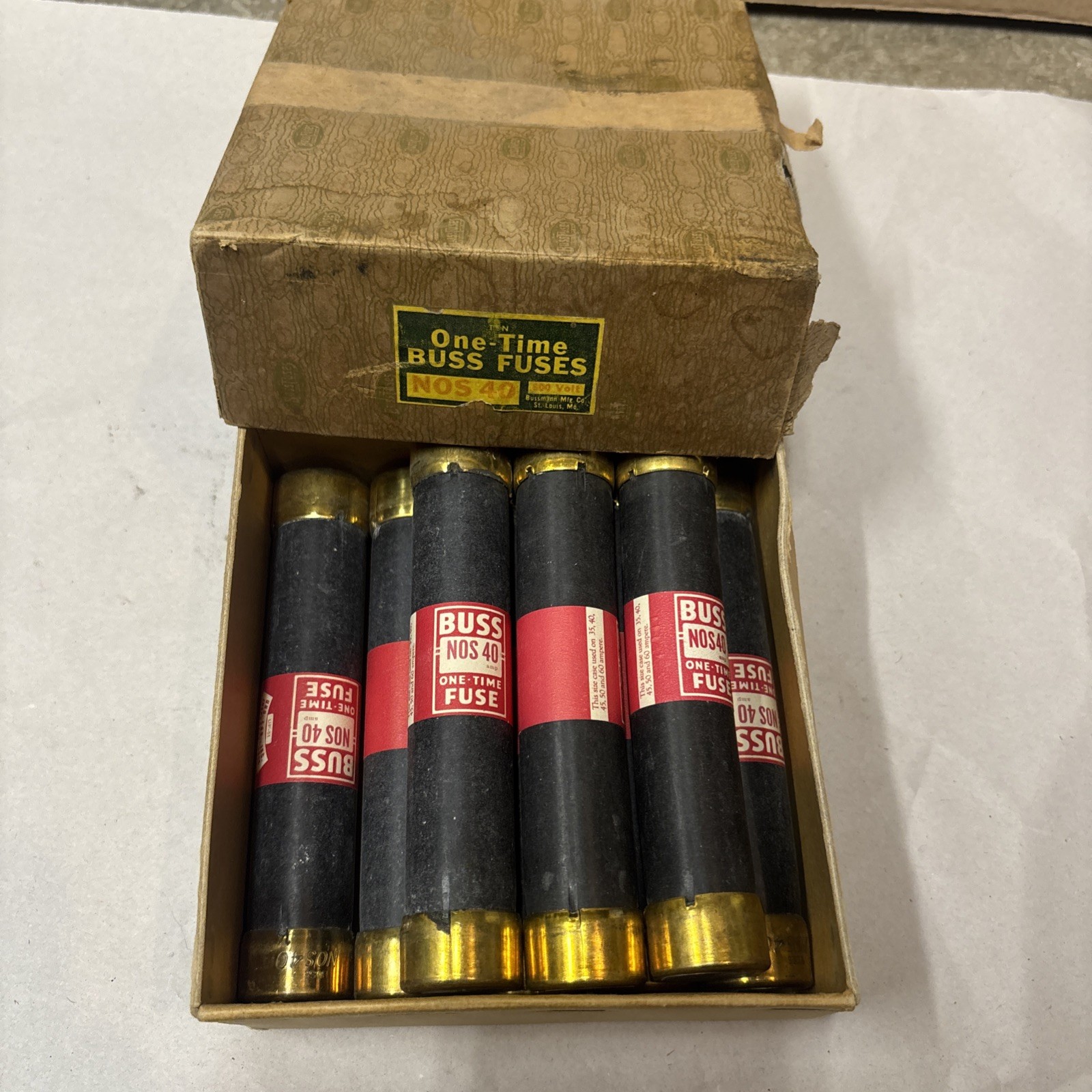 Lot of 8 NOS40 Bussmann 40 Amp Fuse Lot of 8 NOS40 Bussmann 40 Amp Fuse