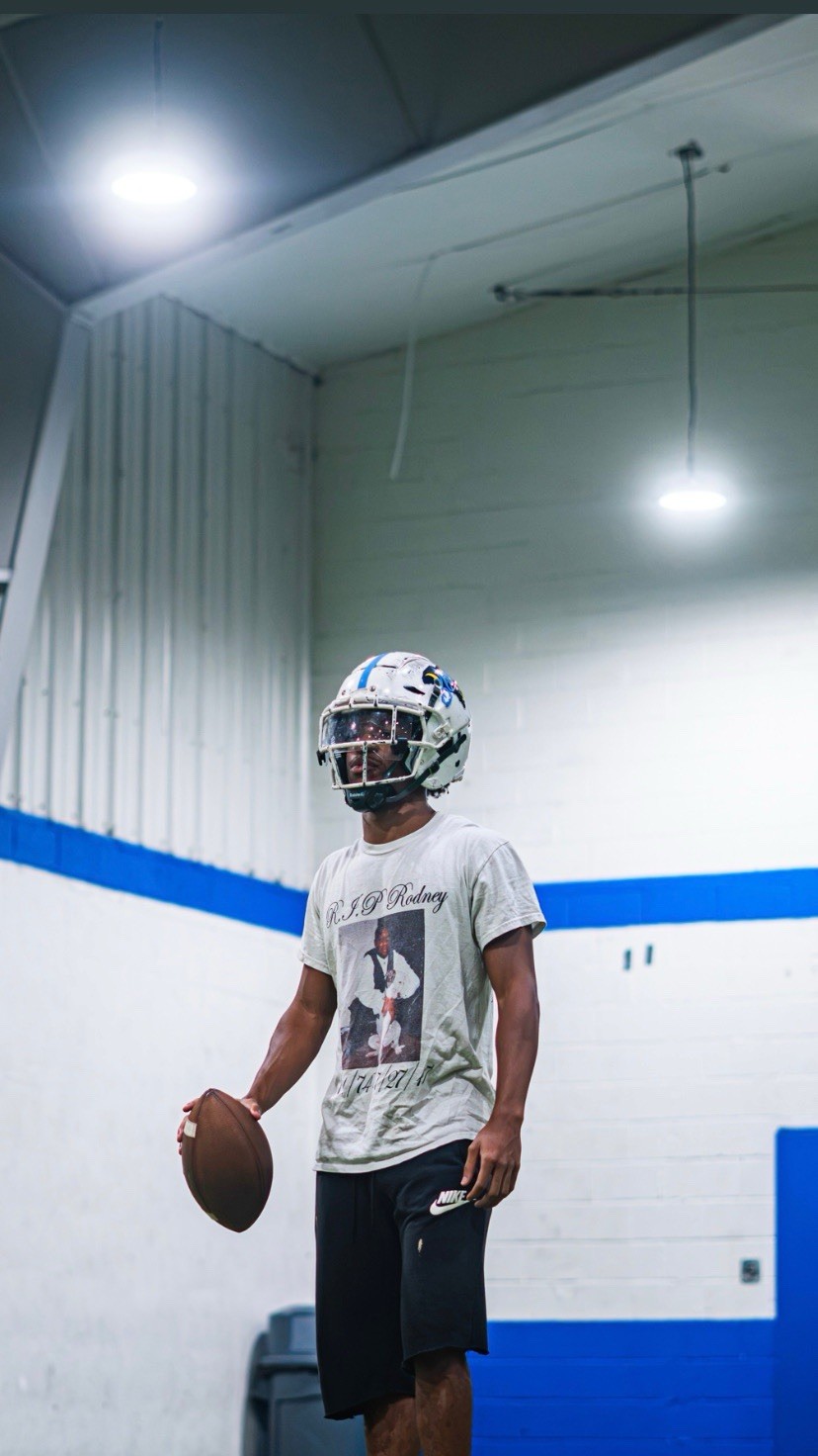 Schutt F7 Collegiate Football Helmet White, Adult Medium Schutt F7 Collegiate Football Helmet White, Adult Medium