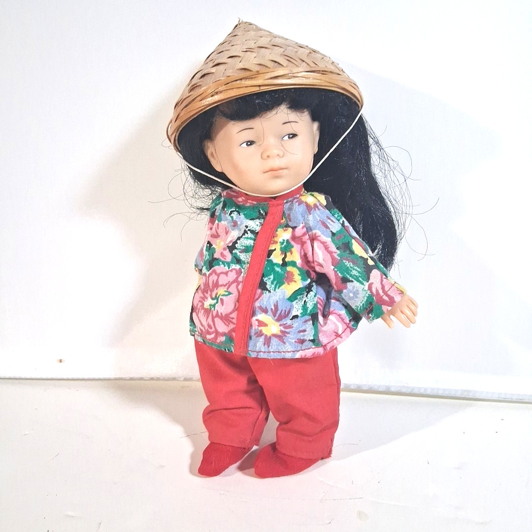 Corolle Asian Girl Mini Corolline Doll with Straw Hat Vinyl 10\ Corolle Asian Girl Mini Corolline Doll with Straw Hat Vinyl 10\