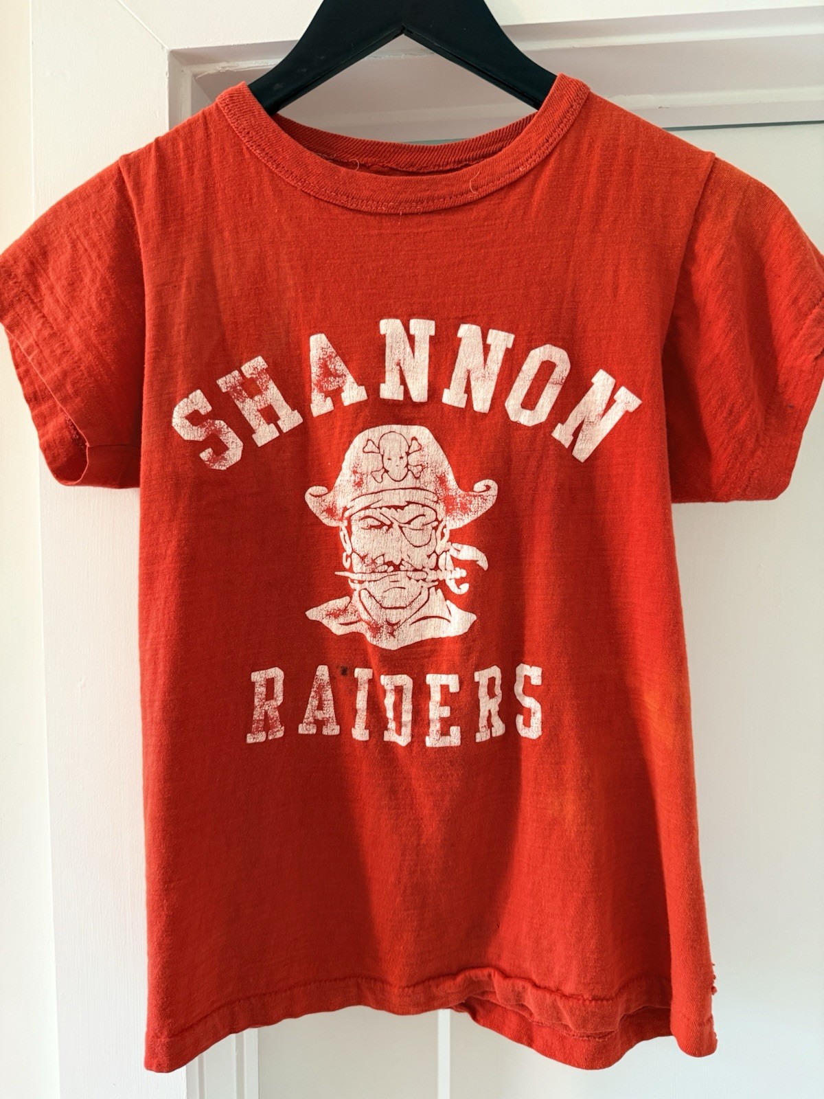 Vintage 1950s Shannon Raiders Pirate Mascot Distressed Flocked College T Shirt