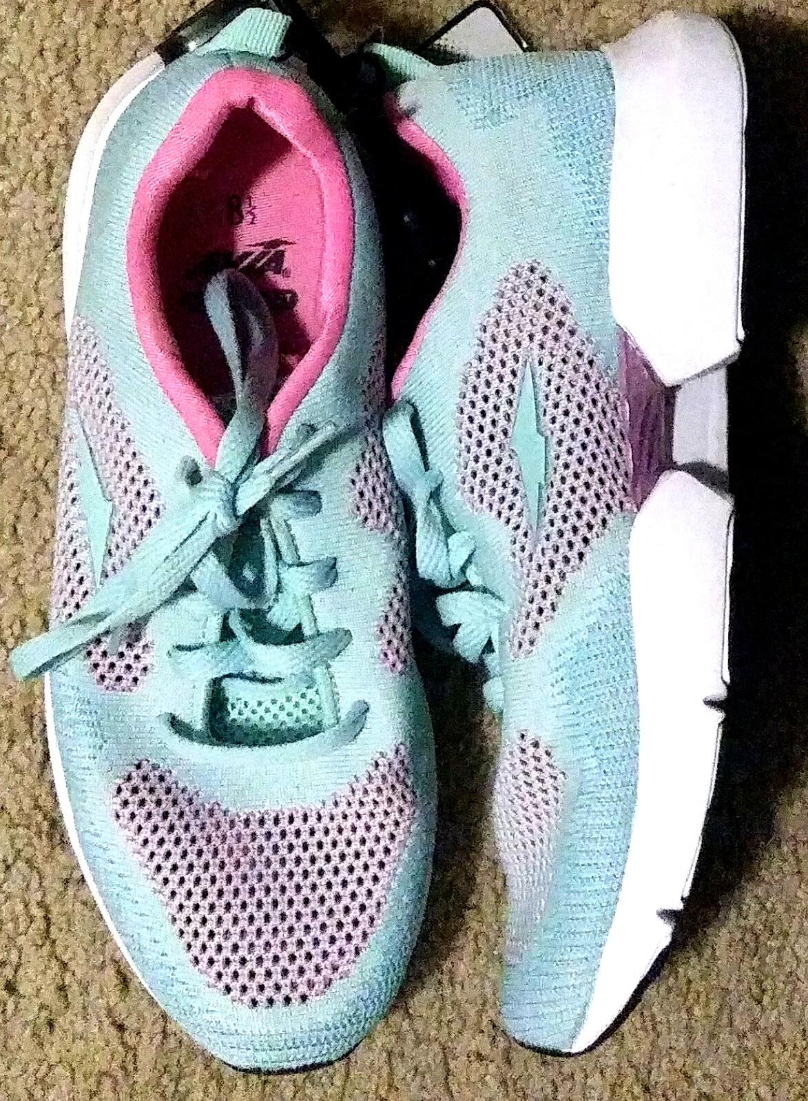 Avia Women\'s Segmented Bottom Sneakers Shoes Size 6 -  NWT