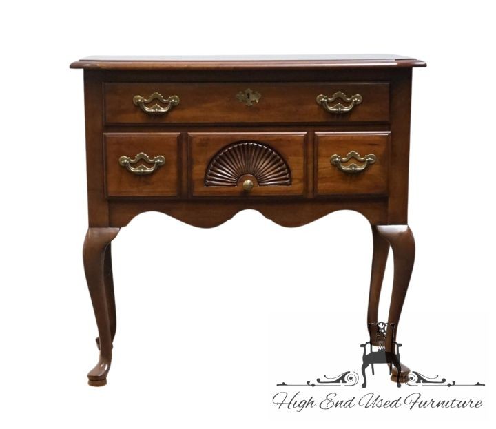 THOMASVILLE FURNITURE Collector\'s Cherry Traditional Style 32\