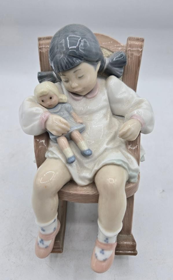 Vintage Lladro “Naptime” Porcelain Figurine #5448 - Retired -Excellent Condition Vintage Lladro “Naptime” Porcelain Figurine #5448 - Retired -Excellent Condition