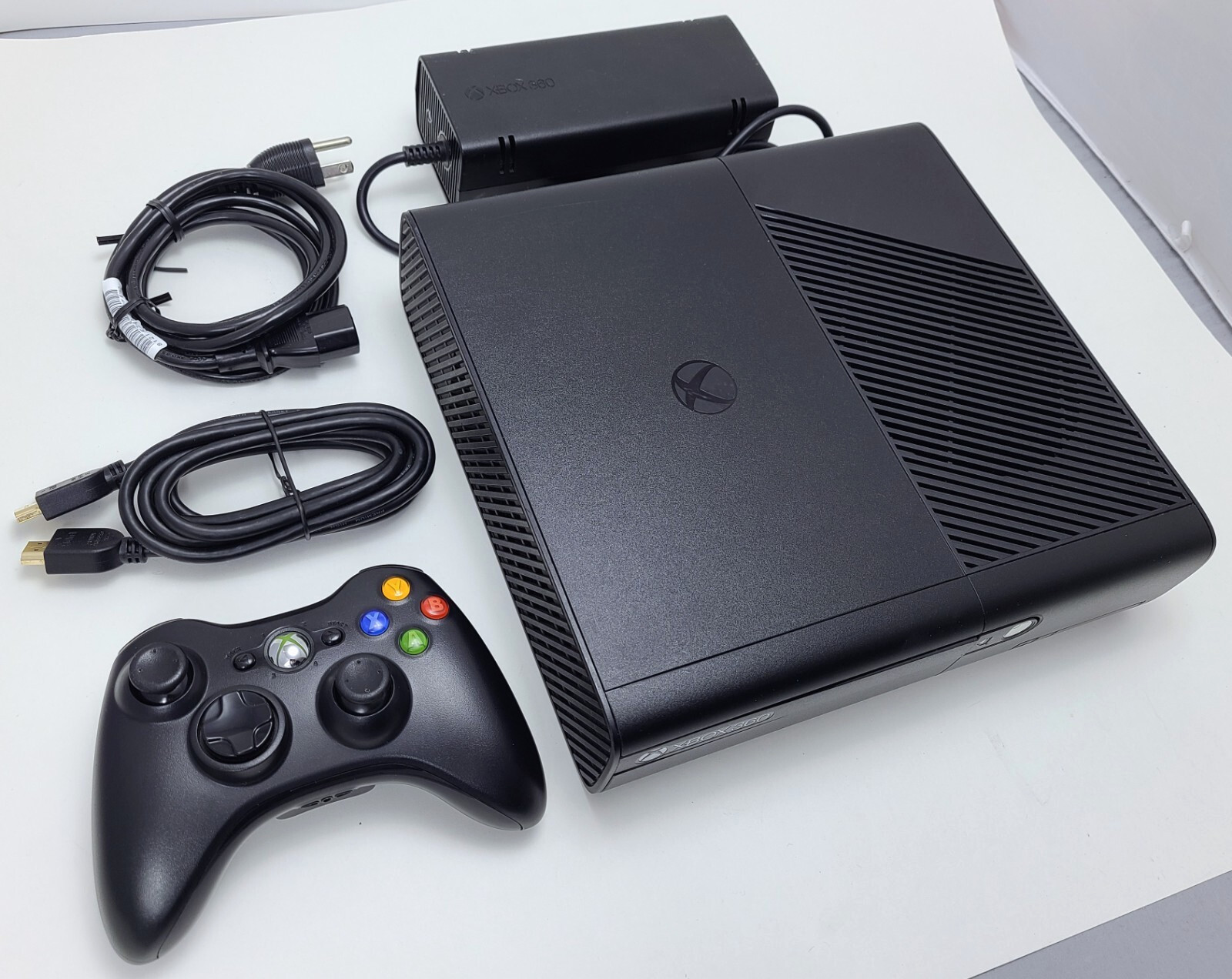 Microsoft XBox 360 E System BLACK Video Game Console 250GB Wireless Bundle 360E Microsoft XBox 360 E System BLACK Video Game Console 250GB Wireless Bundle 360E