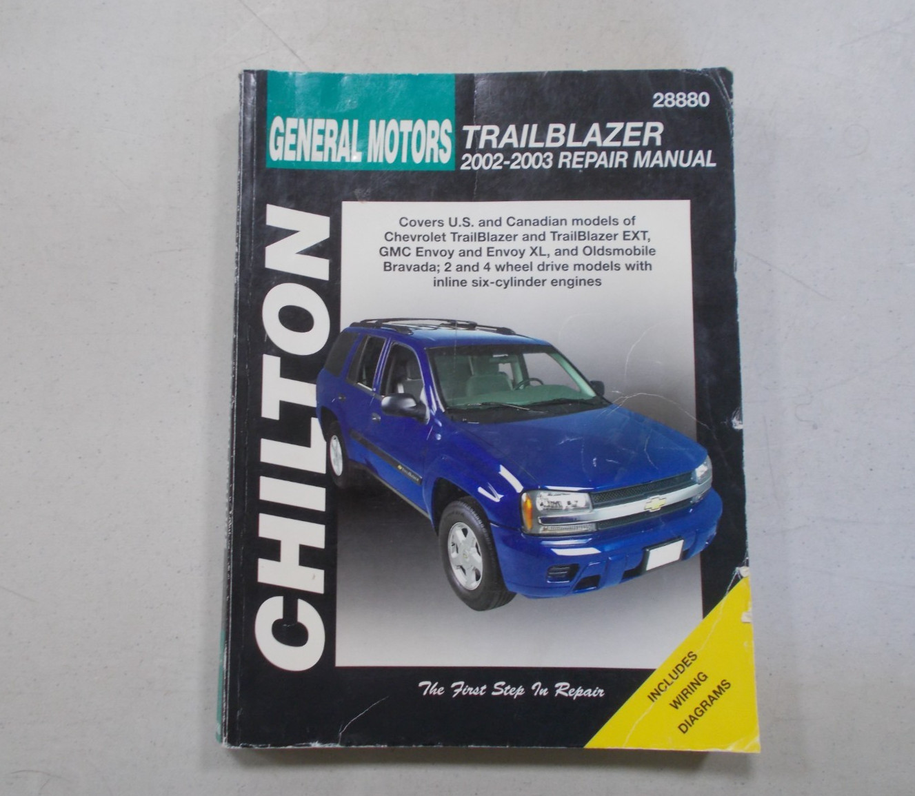 * Chilton General Motors Trailblazer 2002-2009 Repair Manual Book #28880 * Chilton General Motors Trailblazer 2002-2009 Repair Manual Book #28880