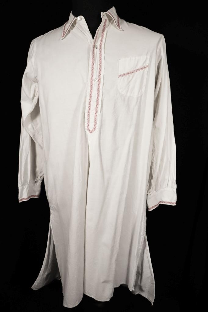 Vintage 1940-1950\'s French White Cotton Night Shirt Red Trim Medium Exc Cond