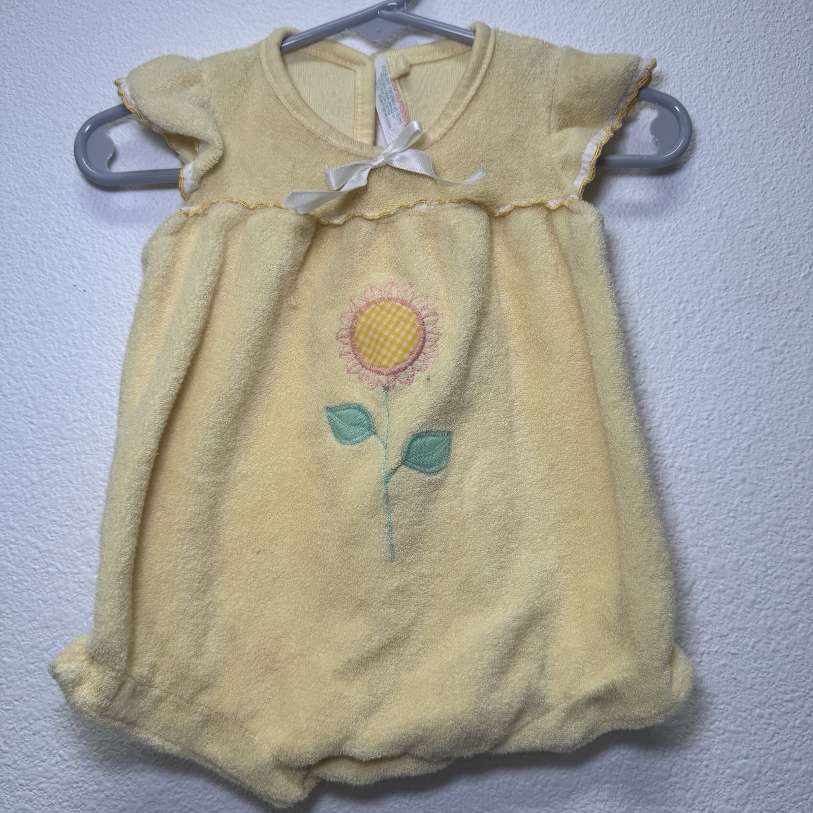 3 Mos HealthTex Vintage 1970's Baby Jumper Yellow Flower Terry Cloth 3 Mos HealthTex Vintage 1970's Baby Jumper Yellow Flower Terry Cloth