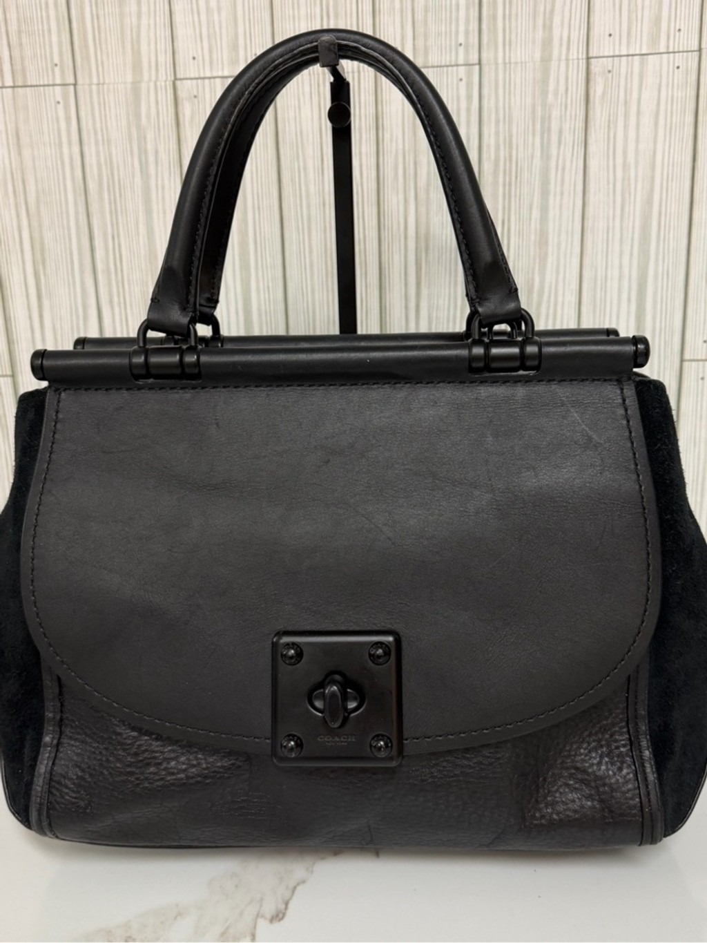 Coach Black Leather & Suede Satchel Top Handle Bag Turnlock Crossbody Purse Coach Black Leather & Suede Satchel Top Handle Bag Turnlock Crossbody Purse