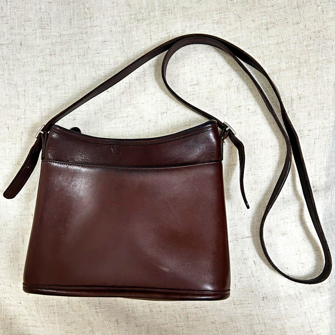 Vintage Coach Mambo 9062 Brown Leather Crossbody Bag Made in USA Vintage Coach Mambo 9062 Brown Leather Crossbody Bag Made in USA