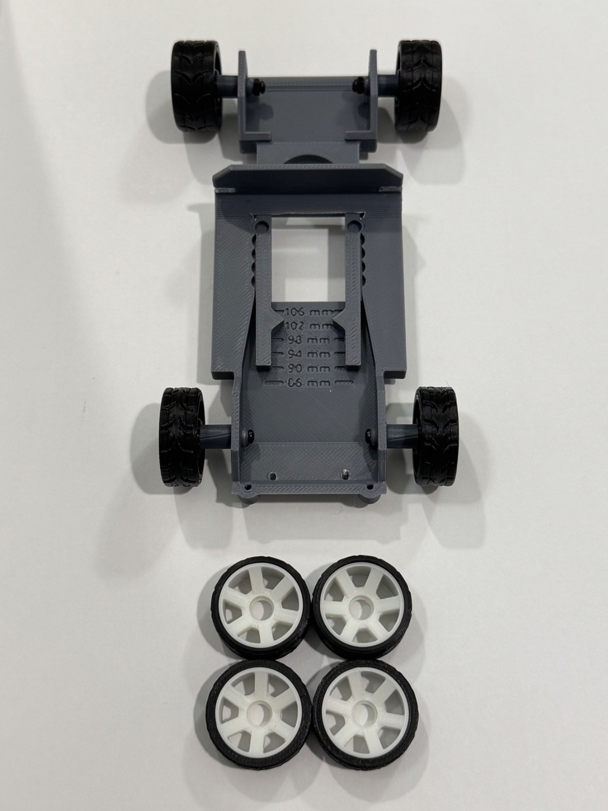 Mini-Z Display Chassis 86-102mm Wheelbase + Extra Wheels & Tires for Kyosho