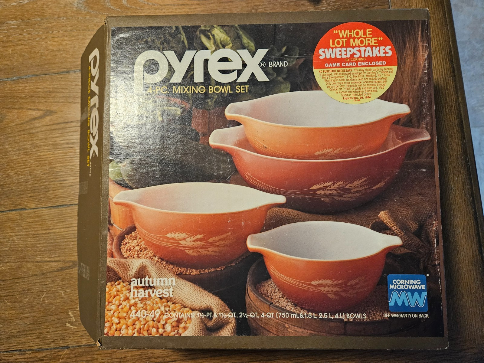 Vintage Pyrex Autumn Harvest 4-Piece Cinderella Mixing Bowl Set #440-49 NEW Vintage Pyrex Autumn Harvest 4-Piece Cinderella Mixing Bowl Set #440-49 NEW
