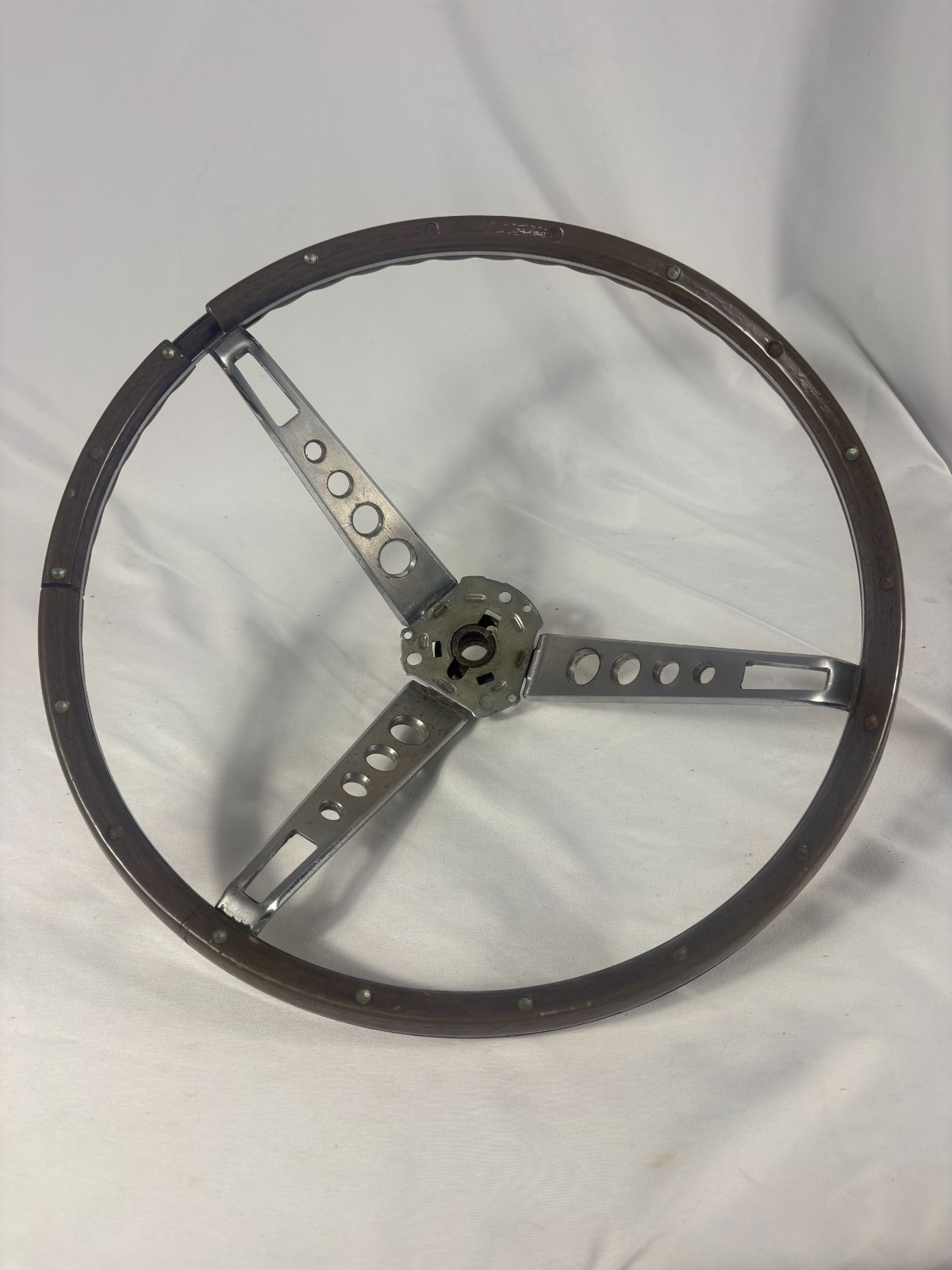 1965-1966 Ford Mustang Woodgrain Deluxe Pony Steering Wheel 1965-1966 Ford Mustang Woodgrain Deluxe Pony Steering Wheel