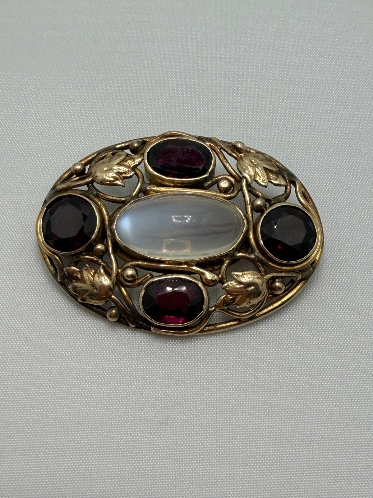 Antique Victorian 14k Yellow Gold Garnet And Moonstone Brooch/Pendant Beautiful Antique Victorian 14k Yellow Gold Garnet And Moonstone Brooch/Pendant Beautiful