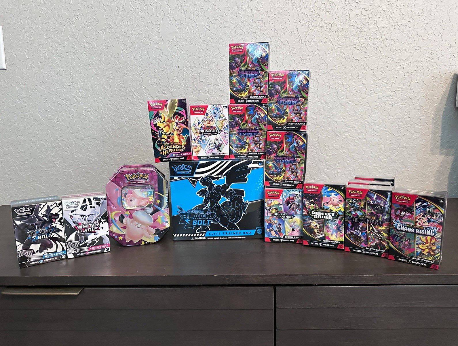 Pokémon TCG Sealed Lot - 16 Booster Bundles / ETB / Tins (Phantasmal Flames & Mo Pokémon TCG Sealed Lot - 16 Booster Bundles / ETB / Tins (Phantasmal Flames & Mo