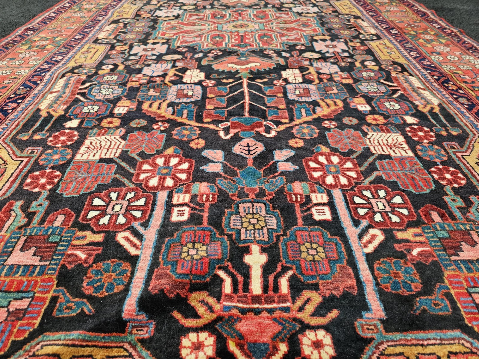 5.7 x 10.3 ANTIQUE FINE VEG DYE SERAPI HERIZ VINTAGE USHAK TURKISH CAUCASIAN 5.7 x 10.3 ANTIQUE FINE VEG DYE SERAPI HERIZ VINTAGE USHAK TURKISH CAUCASIAN
