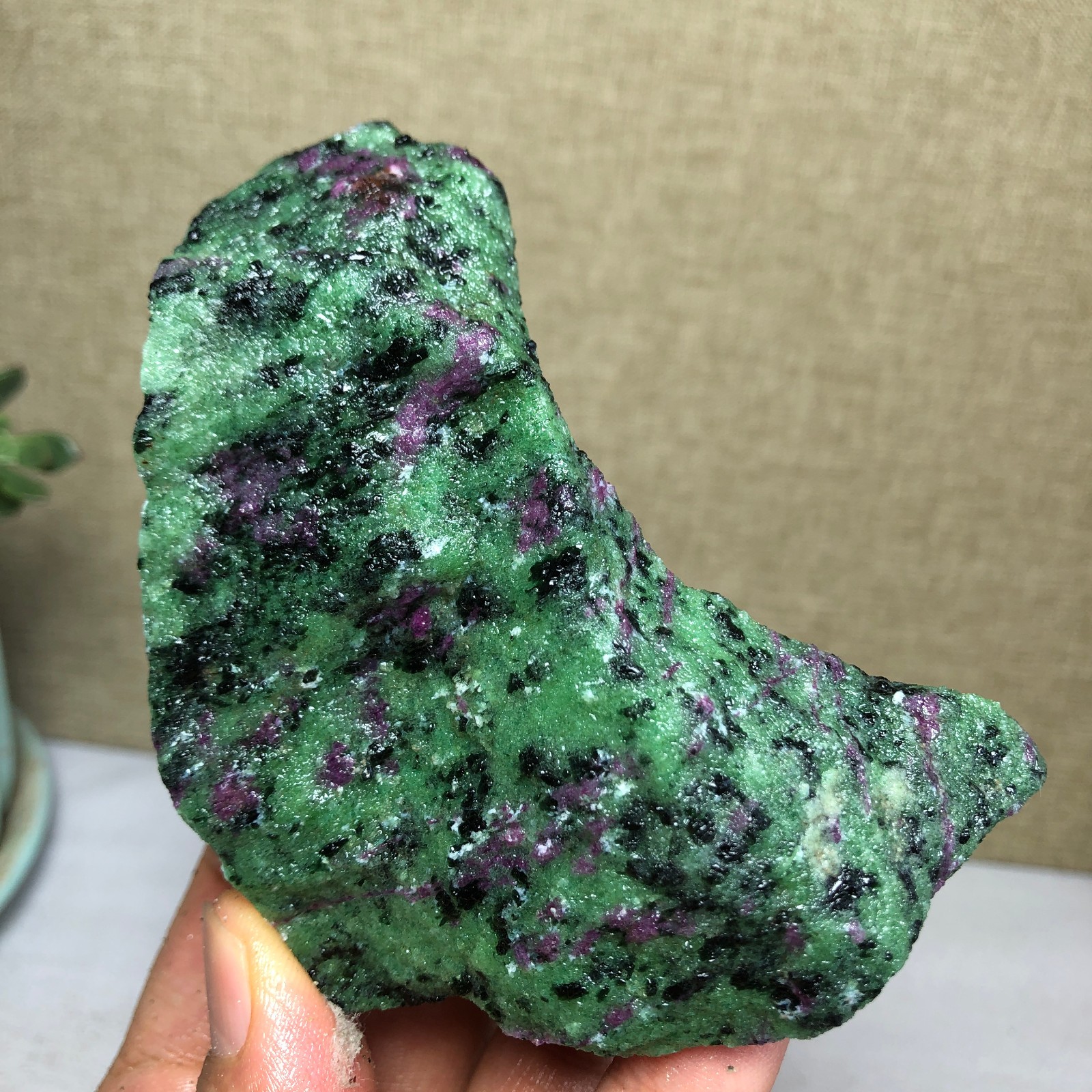 225g Natural Green red epidote original Crystal uncut Gemstone Mineral A5849