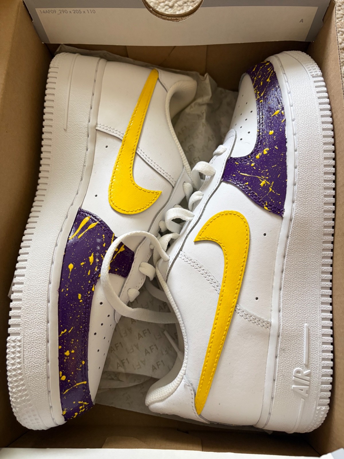Custom Nike Air Force 1 Lakers 8.5W Custom Nike Air Force 1 Lakers 8.5W