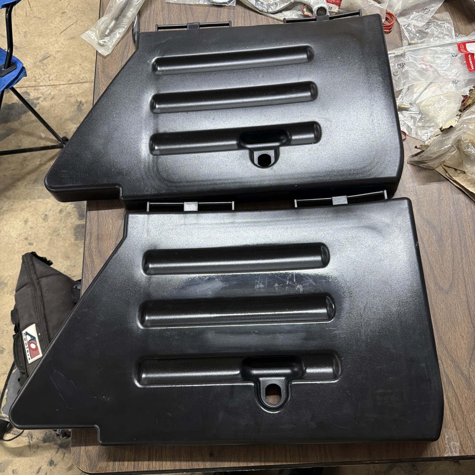 Nos 07 Polaris RANGER 4X4 700 OEM Storage Box Lid 5435650-070