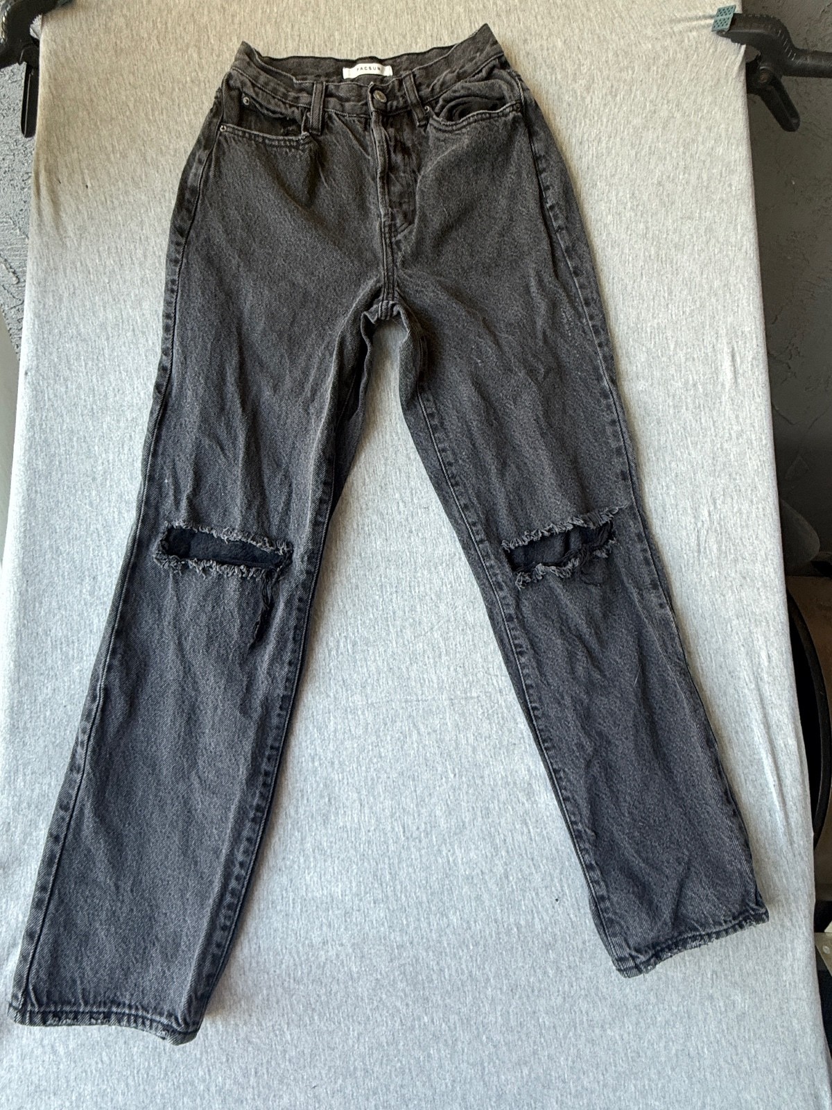 PacSun girls Black Distressed Dad-Fit Jeans Size 25 PacSun girls Black Distressed Dad-Fit Jeans Size 25