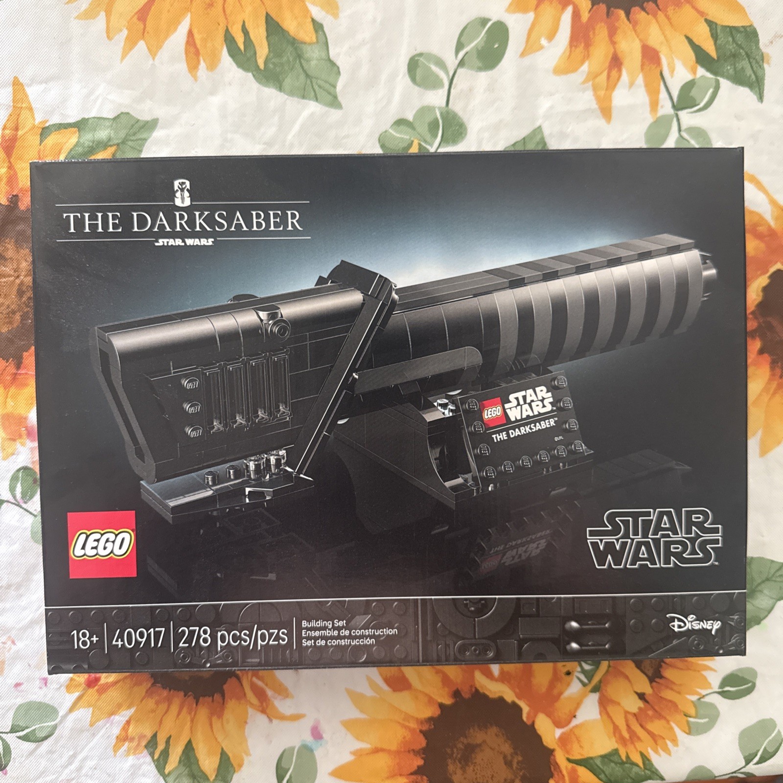 Lego Star Wars #40917 The Darksaber Set GWP Brand NEW Sealed Lego Star Wars #40917 The Darksaber Set GWP Brand NEW Sealed