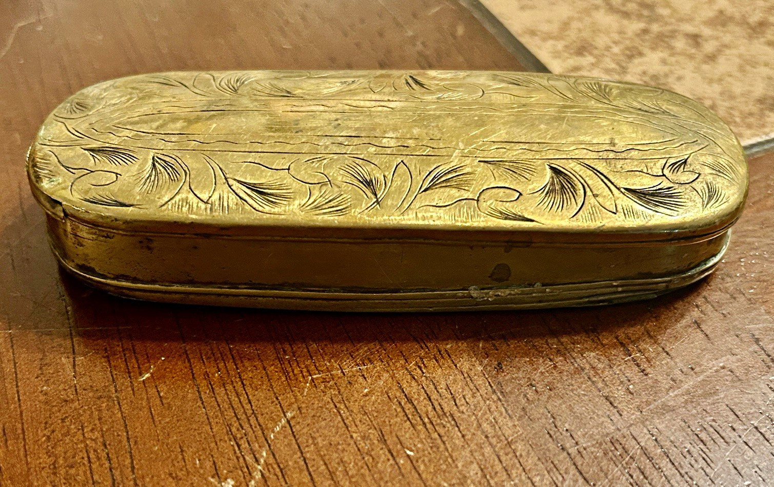 Antique 18 Century Dutch Engraved Brass Tobacco Snuff Box Hand Chased Tin Lined