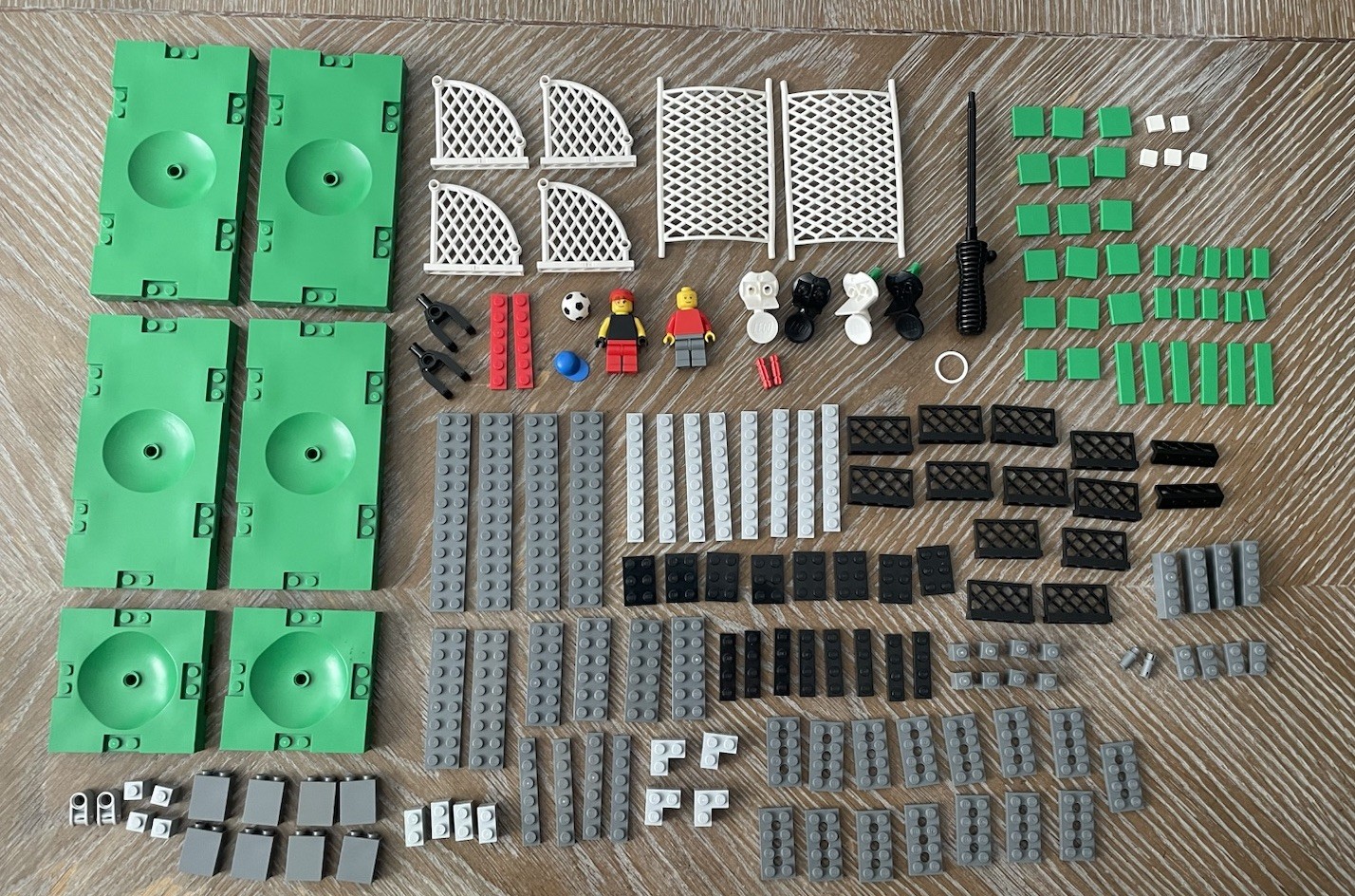LEGO Set 3570: Street Soccer (99% Complete - See Description)