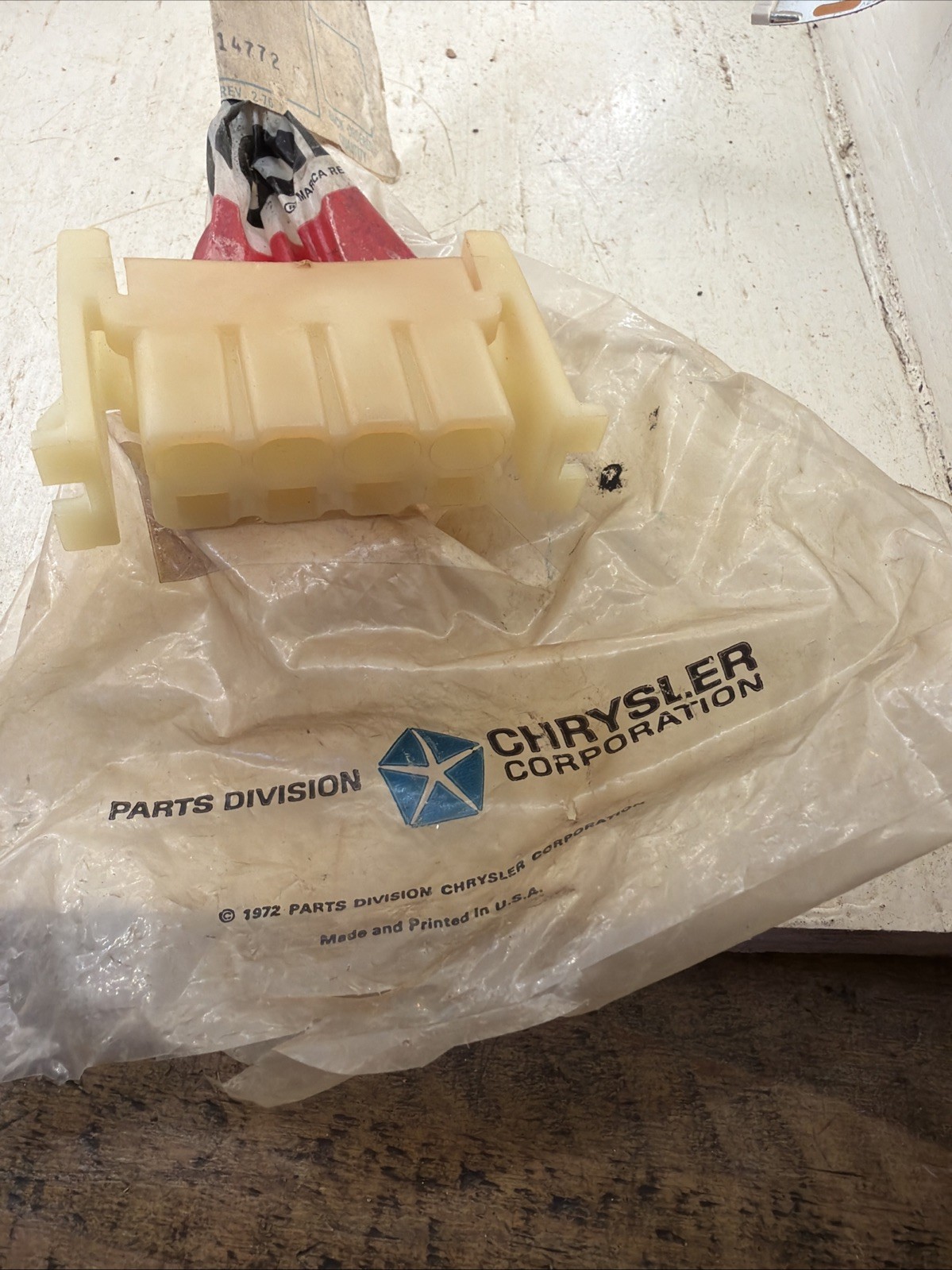 NOS Mopar 2926258 Bulkhead Connector 8 Terminal 1968-76 Cuda Barracuda Charger NOS Mopar 2926258 Bulkhead Connector 8 Terminal 1968-76 Cuda Barracuda Charger