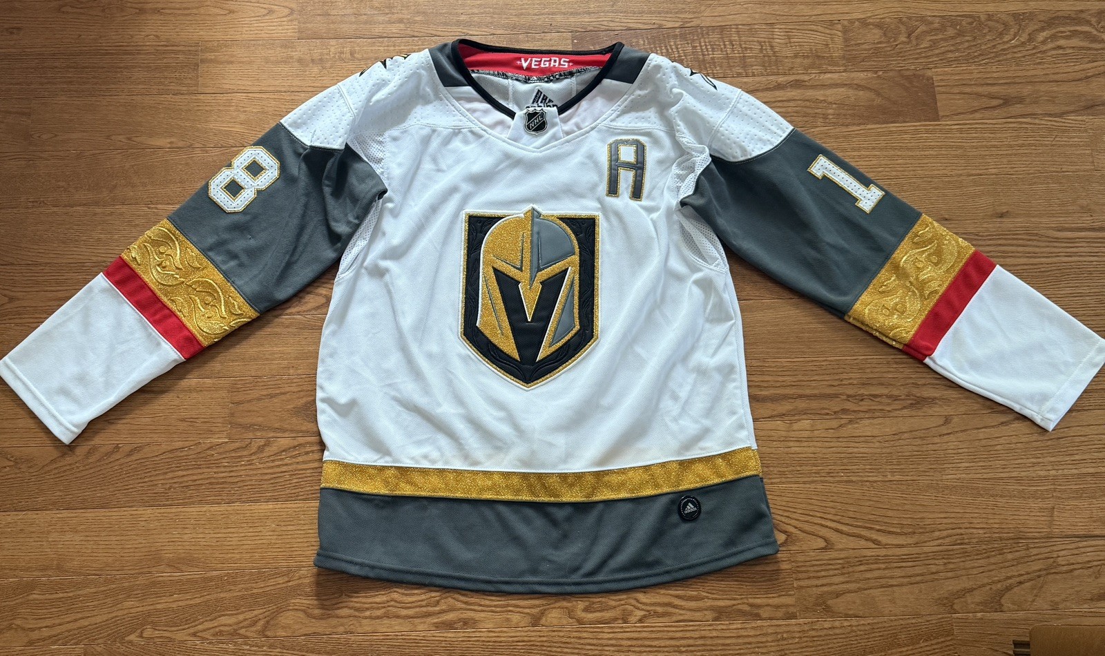 AUTHENTIC NHL ADIDAS LAS VEGAS GOLDEN KNIGHTS JAMES NEAL JERSEY WHITE SIZE 46 AUTHENTIC NHL ADIDAS LAS VEGAS GOLDEN KNIGHTS JAMES NEAL JERSEY WHITE SIZE 46