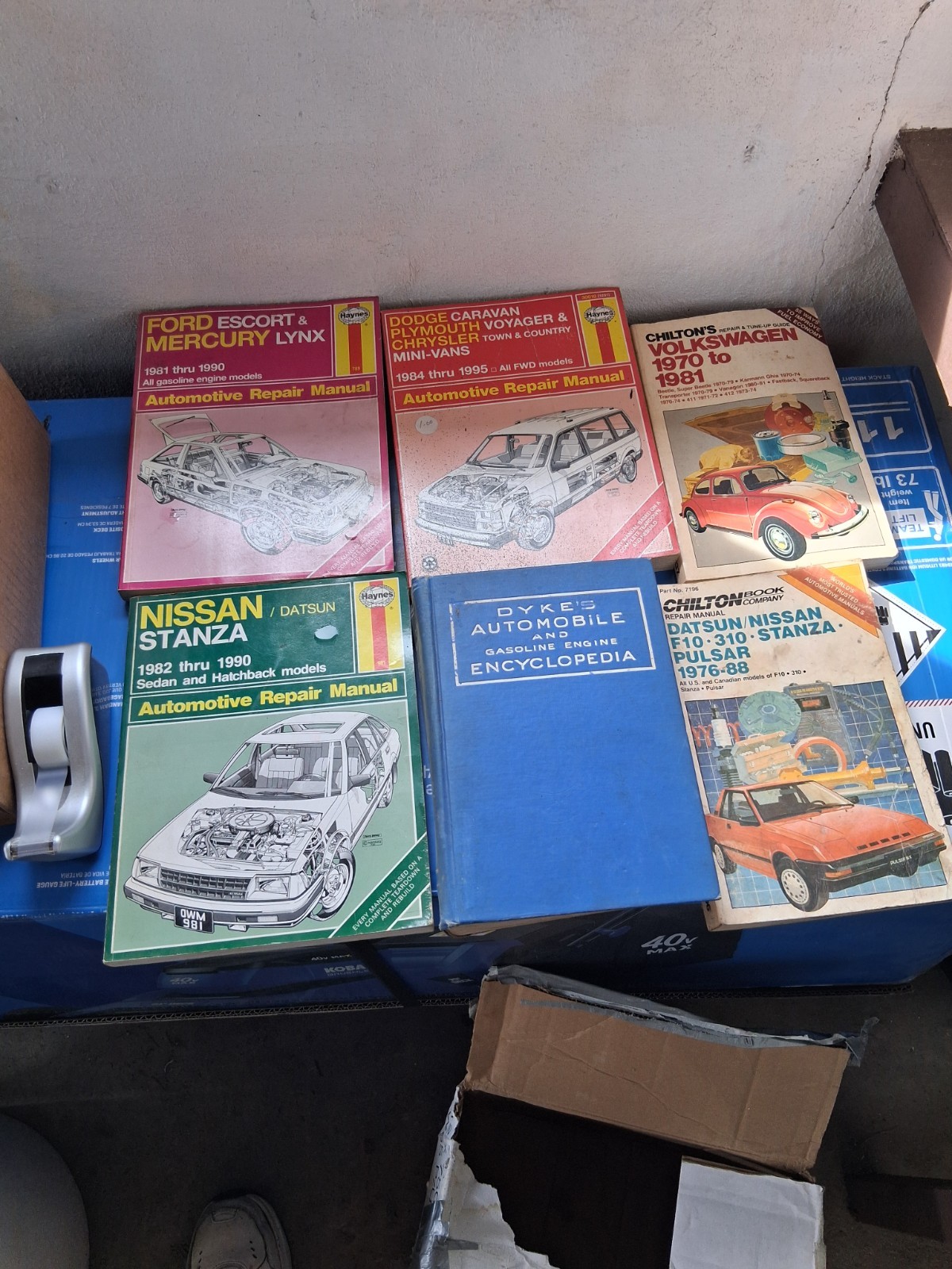 Chilton and Haynes Auto Repair Manuals Assorted and Dyke's Automobile lot of 6 Chilton and Haynes Auto Repair Manuals Assorted and Dyke's Automobile lot of 6