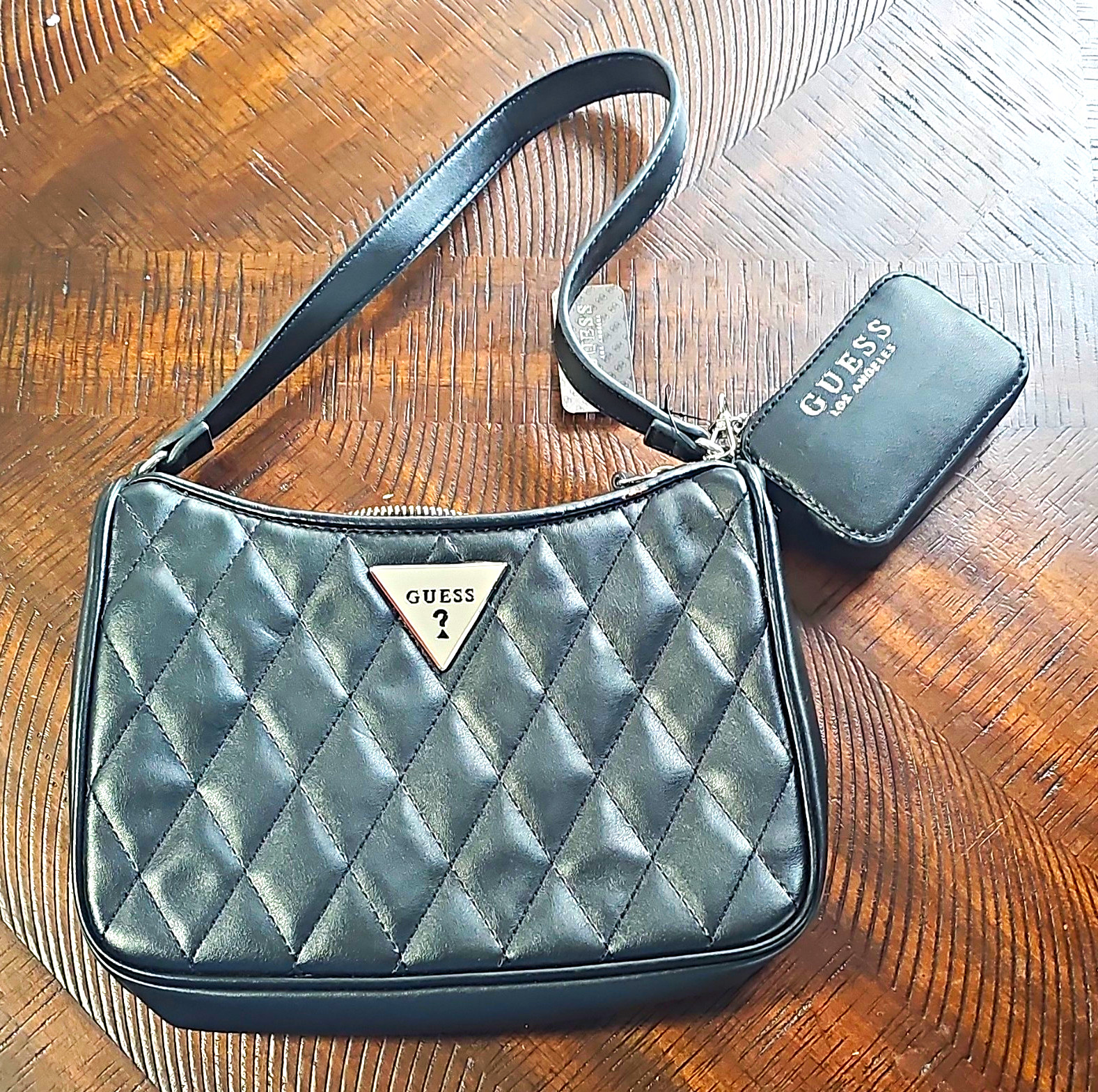 GUESS Black Quilted Shoulder Bag Zip Pouch Lined Inner Pockets Silver Hardware GUESS Black Quilted Shoulder Bag Zip Pouch Lined Inner Pockets Silver Hardware
