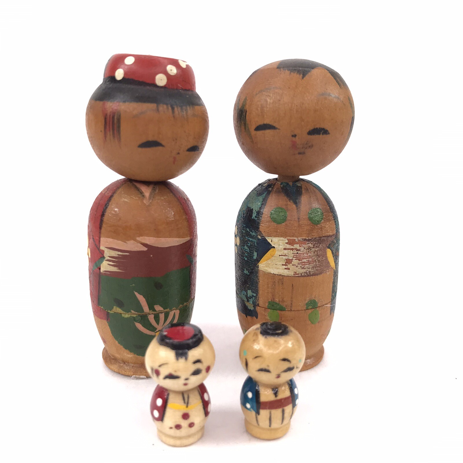 Vintage Kokeshi Japanese Dolls Family Nesting Wood Set Vintage Kokeshi Japanese Dolls Family Nesting Wood Set