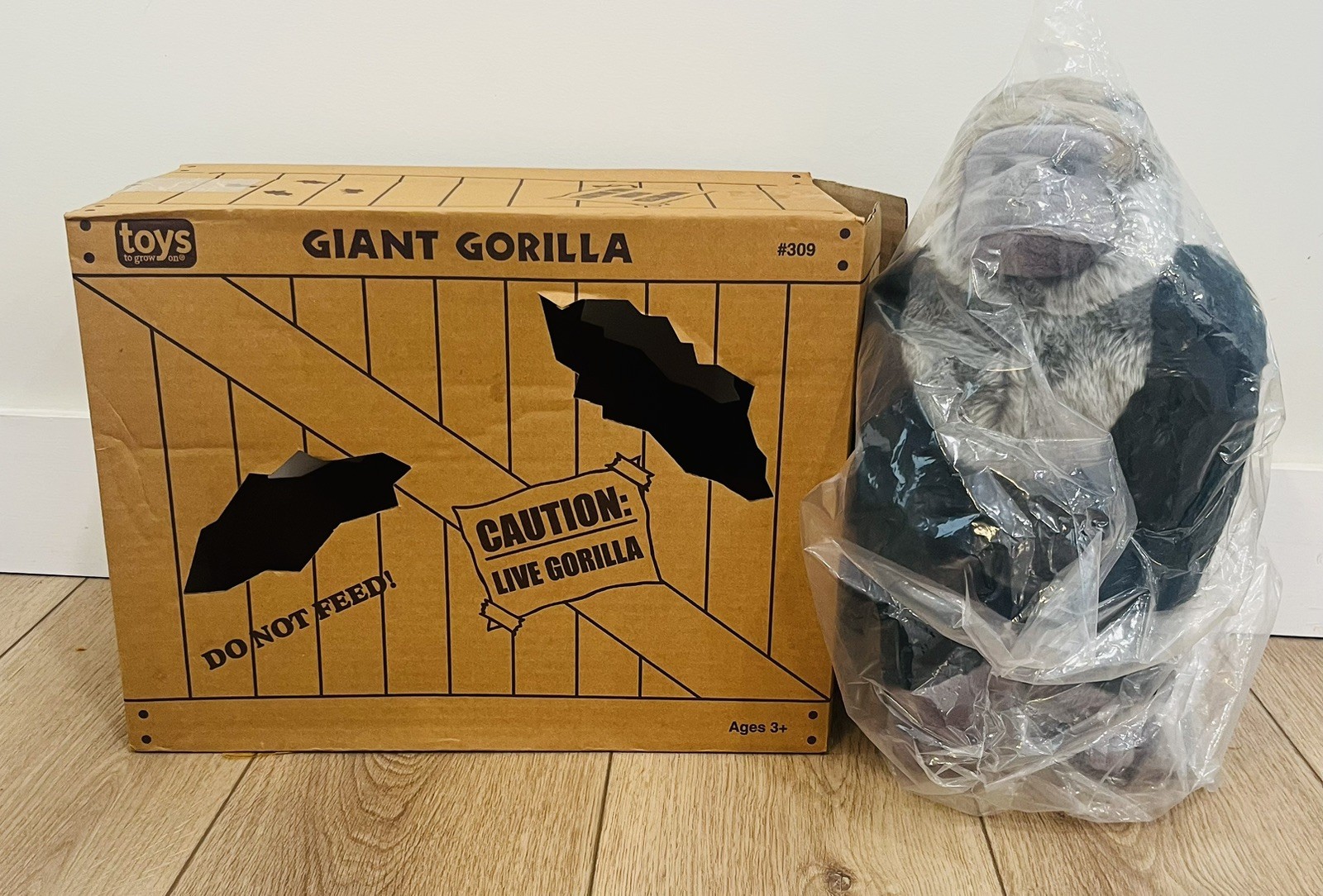 Vintage toys to grow on Giant Gorilla In Box Sealed Super Rare Vintage toys to grow on Giant Gorilla In Box Sealed Super Rare